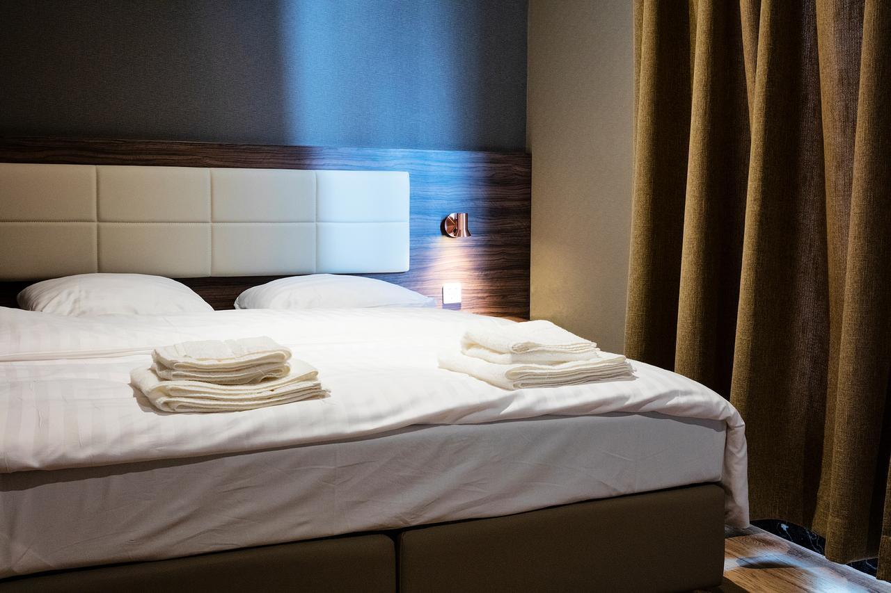 Amsterdam Lake Hotel Badhoevedorp Ngoại thất bức ảnh